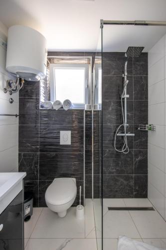Motel Milošević - image 14