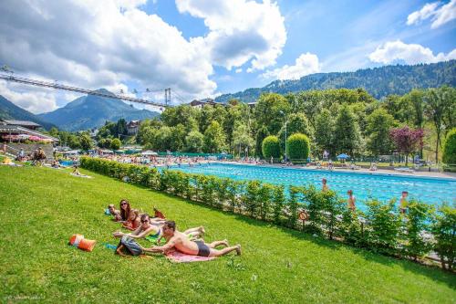 Swimming pool, CHALET EAGLE near La Dez'Alp