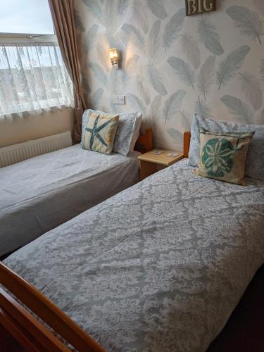 Cleasewood Guest House - image 5
