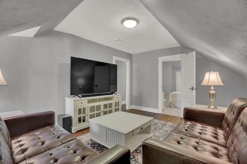B&B Harrisburg - Suites on Seneca - Gorgeous One Bedroom Apartment - Bed and Breakfast Harrisburg