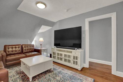 Suites on Seneca - Gorgeous One Bedroom Apartment in 哈里斯堡市中心