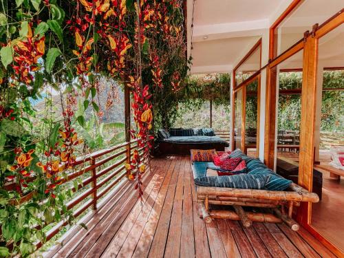 Iekārtas, Designers Luxury Retreat with breathtaking gardens in Tzununa