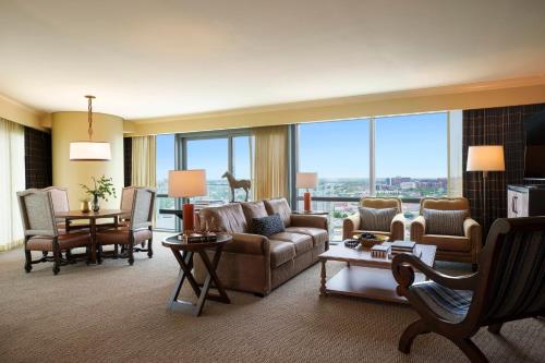 410381069 Omni Fort Worth Hotel