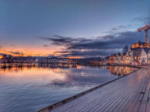 Omgeving, Rederiet Hotel in Farsund