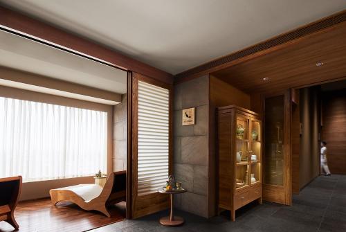 Seadmed, Taj City Centre New Town, Kolkata in Kolkata