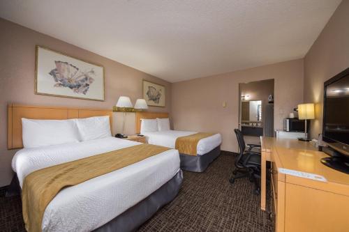 Howard Johnson by Wyndham Downtown Kamloops