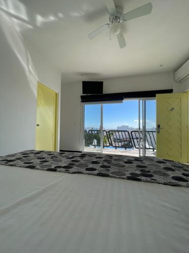 King Suite with Sea View