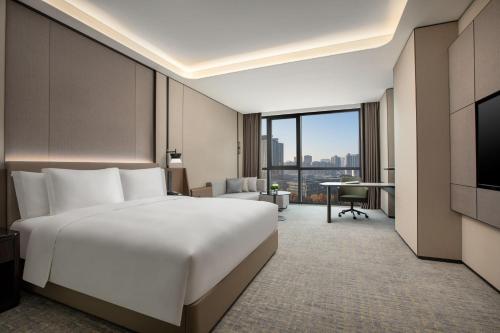 Crowne Plaza Zhengzhou High Tech Zone, an IHG Hotel