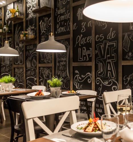 Restaurant, LD Plus in Playa El Agua