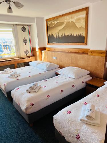 Quadruple Room image 7