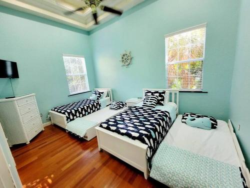 Calico AMI - Tropical Heated Pool - Steps to Beach - Family Friendly, Holmes Beach (fotografie 5)