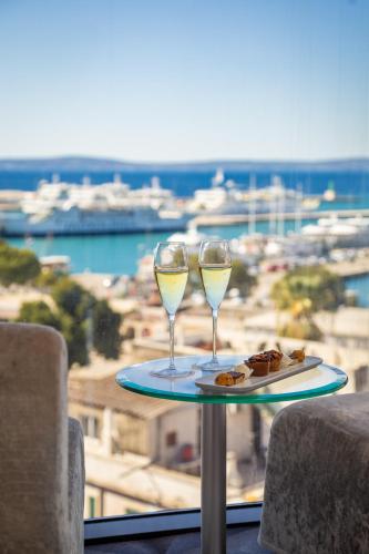 Luxe Boutique Hotel