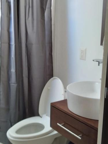 Three-Bedroom House image 2