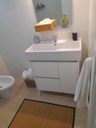 One-Bedroom Apartment image 3