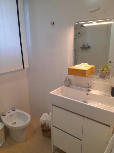 One-Bedroom Apartment image 1