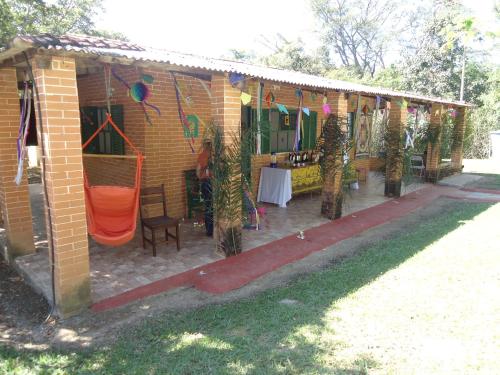 2 bedrooms, 5 beds