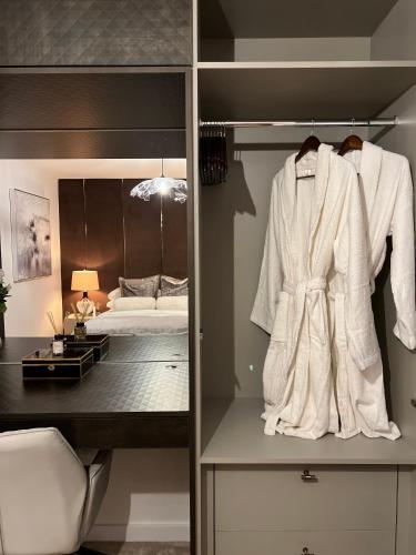 Cozen Hotel overview