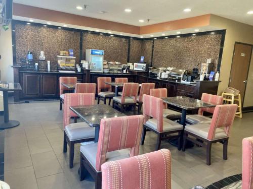 Best Western Emporia Inn - image 4