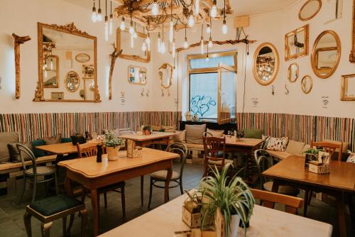 The Keep Eco Rooms – Salzburg, IA
