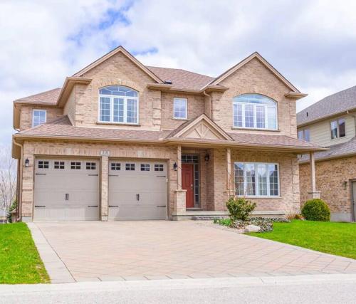 . Spacious 4bdr+Study House