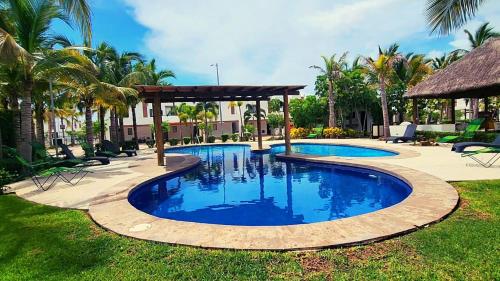 Casa de 3 recamaras con alberca a 500m de la playa, Mazatlán
