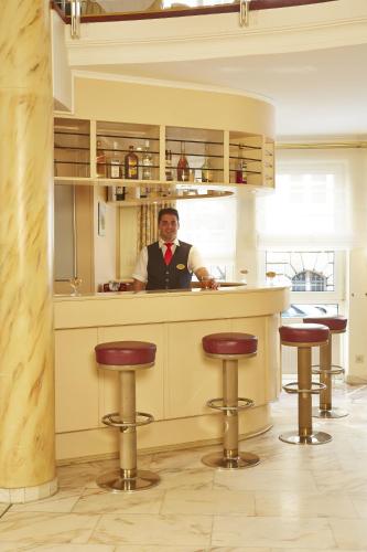 H+ Hotel Stade Herzog Widukind - 바/라운지