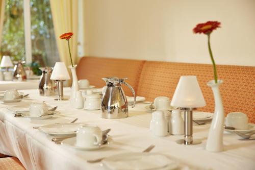 H+ Hotel Stade Herzog Widukind - 레스토랑