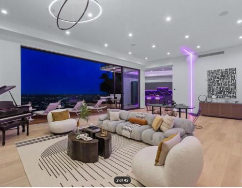 Louis Vuitton Villa real location in Beverly Hills