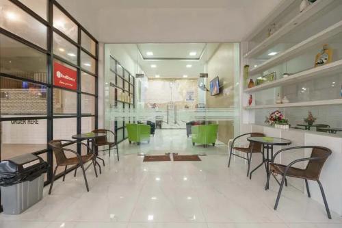 Facilities, RedDoorz Plus @ Cemara Asri Medan in Medan Timur