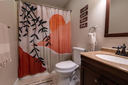 Charming Corner Newly Furnished Townhome