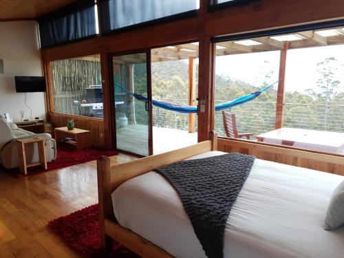 Woodbridge Hill Hideaway - Tasmania