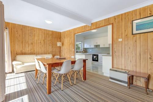 Three-Bedroom House image 9