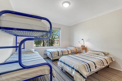 Three-Bedroom House image 4