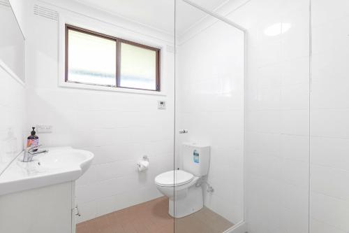 Three-Bedroom House image 3