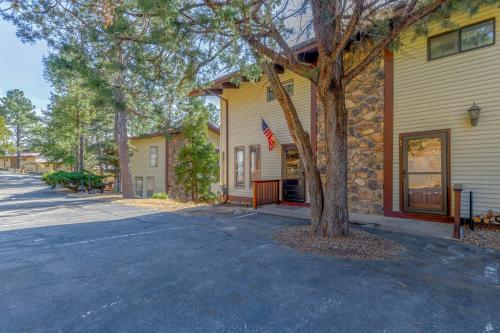 Hold Your Horses Hold Your Horses