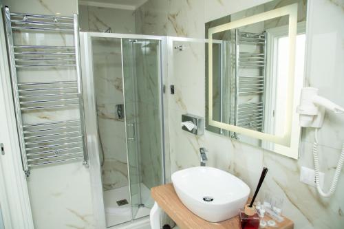 Gentile Suite Room Type - Deluxe Room