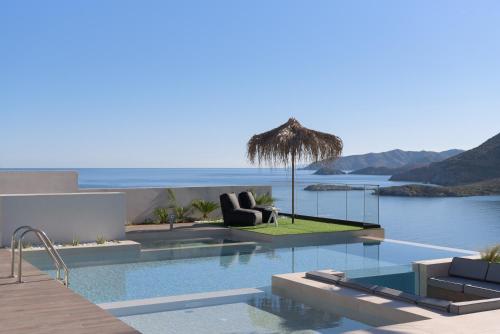 Mayana Luxury Villa, an infinite blue experience, by ThinkVilla