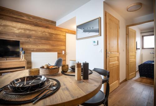 3 bedrooms, 5 beds