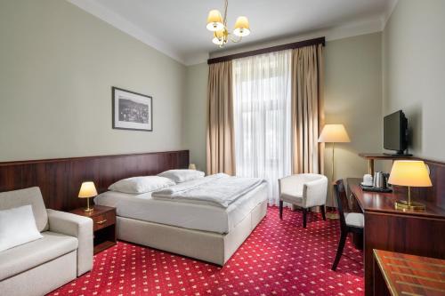 2 twin beds