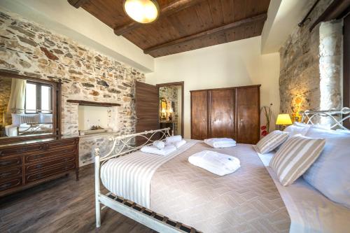 Arhontariki Luxury Apartments – Panormo, OK
