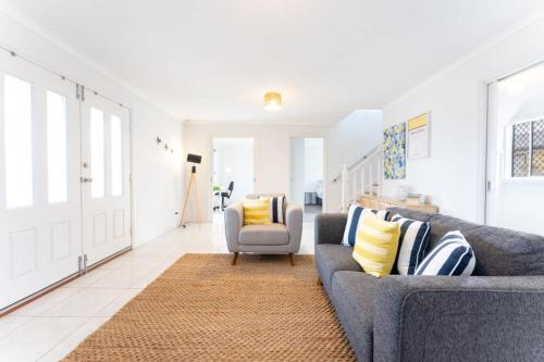 The Sandpiper- Pet and Family Friendly