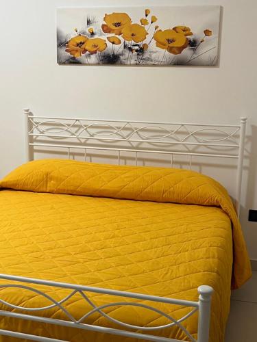 1 queen bed, 1 twin bed