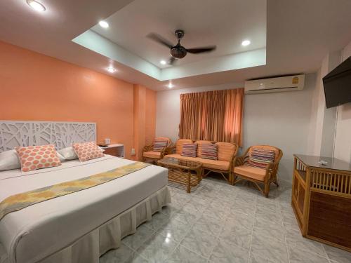 room detail thumbnail 0