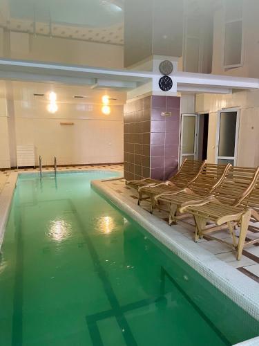 สวน, Львівський (Львівськии) in เขตซาลิซนึชเนีย