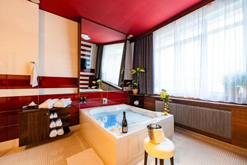 贝赛中庭酒店 贝赛中庭酒店