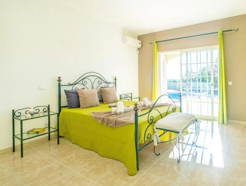 Villa San Juan - Refúgio tranquilo com piscina aquecível e jardim em Carvoeiro - image 4