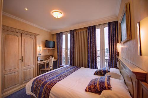 room detail thumbnail 1