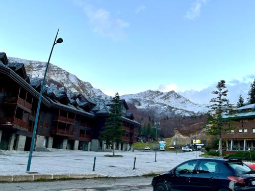 Appartamento sulle piste e parcheggio sotterraneo in Abetone