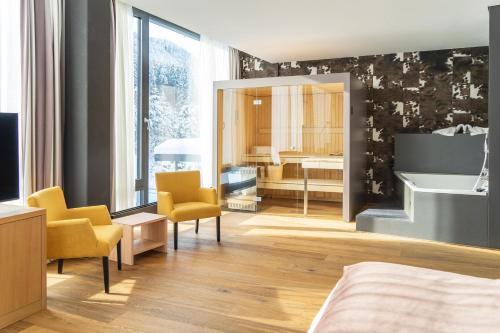 3 twin beds, 1 sofa bed