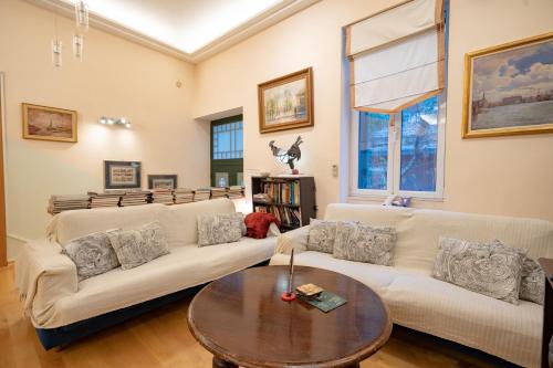Acropolis metro st 3 bedrms 6 pers maisonette by MPS 5